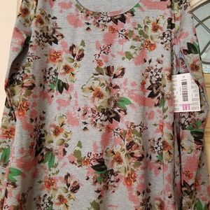 Lularoe Top last discount